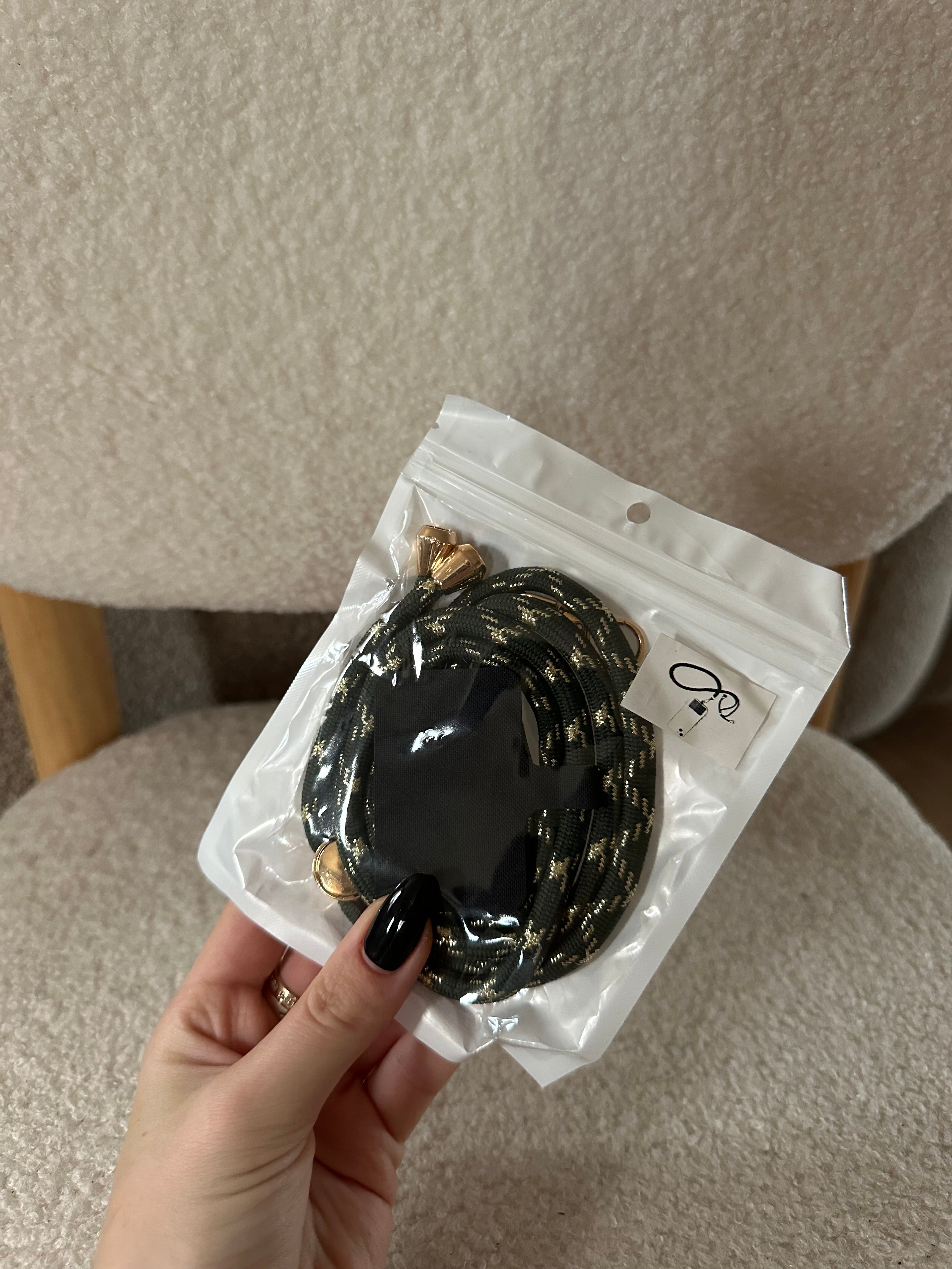 ACCROCHE-TÉLÉPHONE