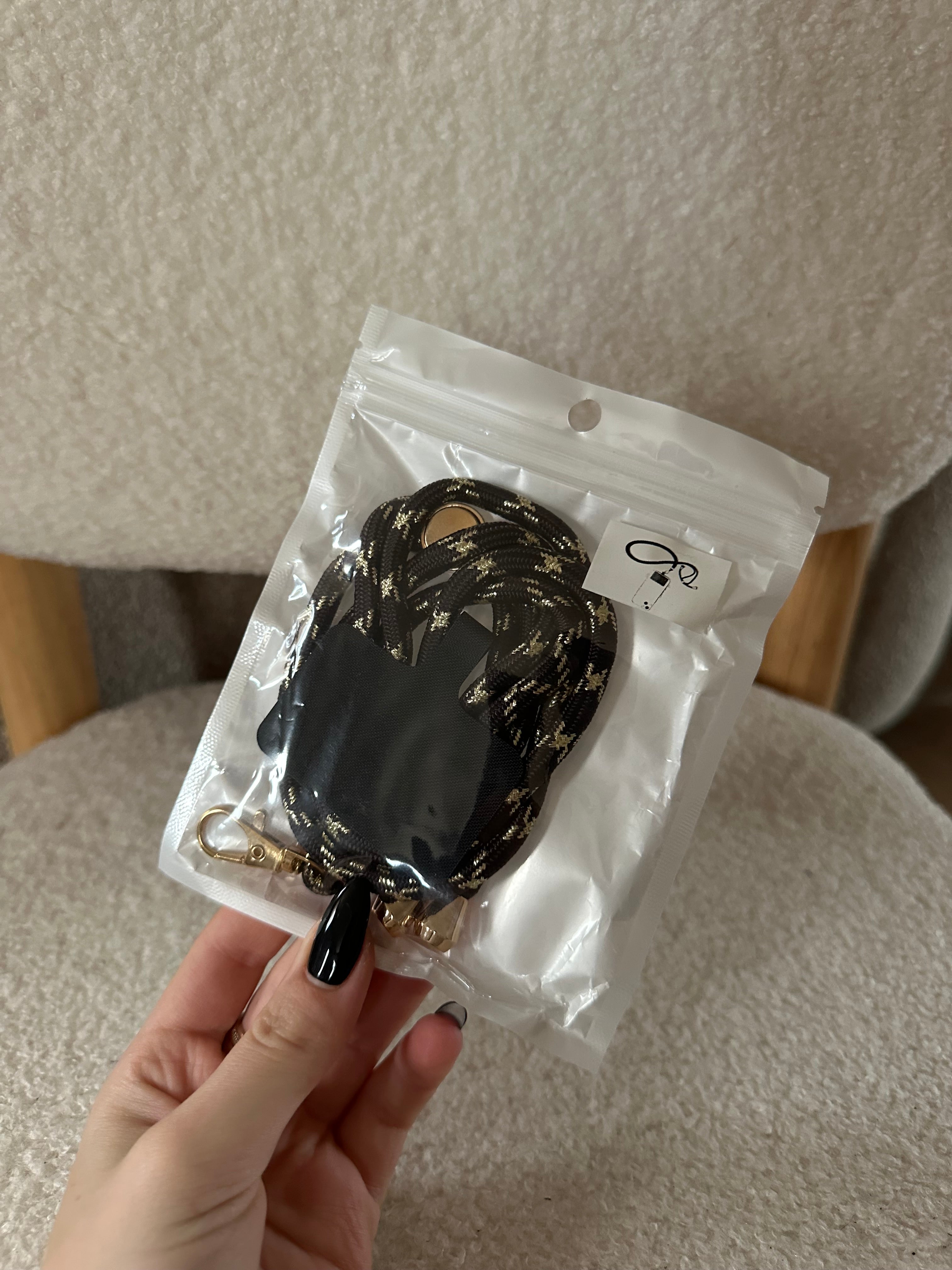 ACCROCHE-TÉLÉPHONE