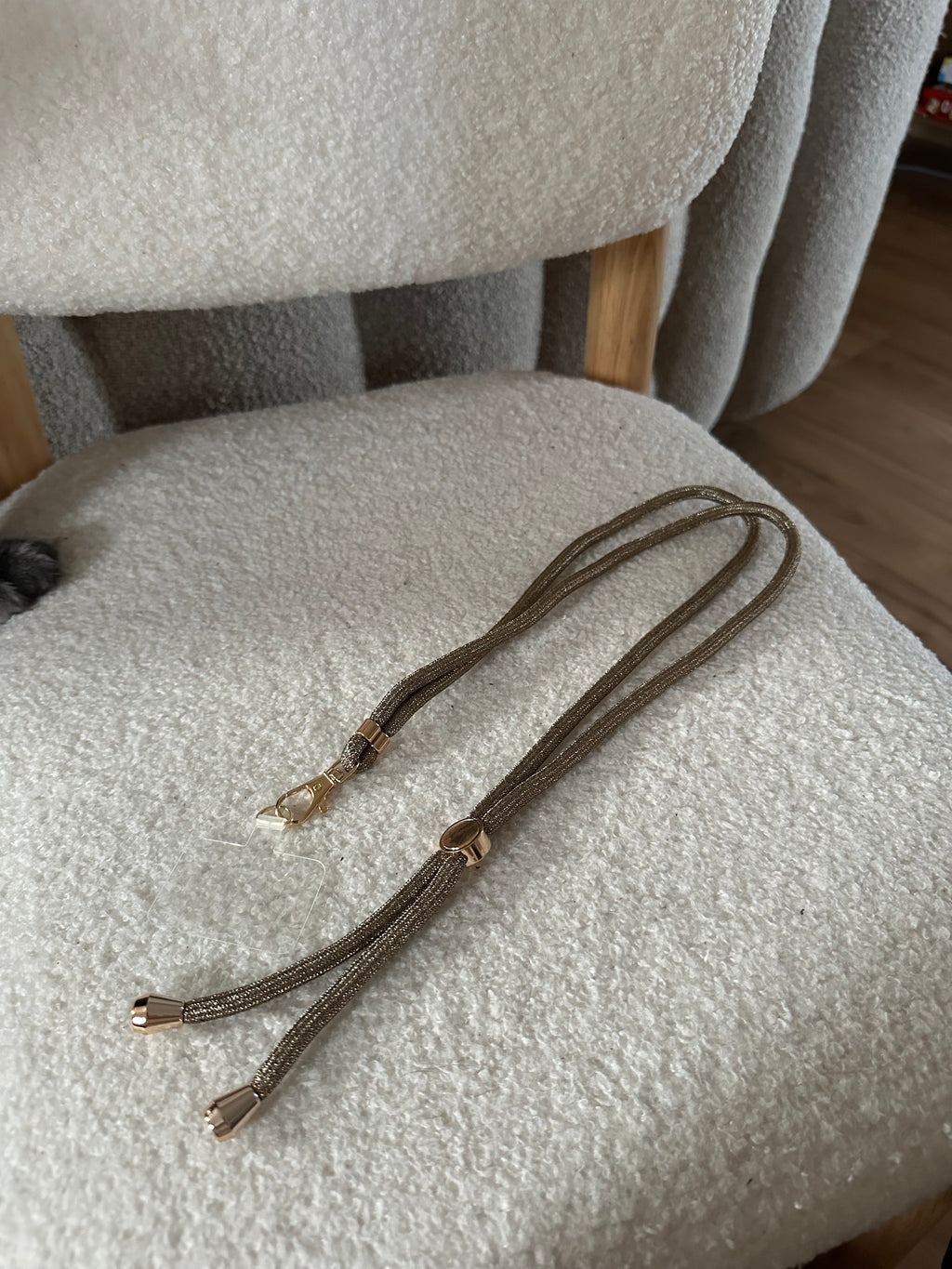 ACCROCHE-TÉLÉPHONE