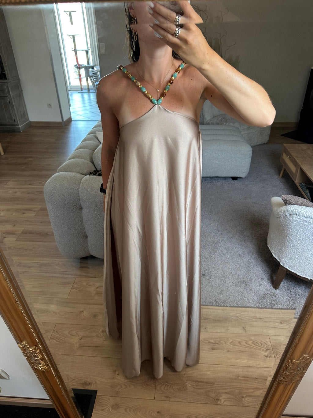 ROBE HAILEY CHAMPAGNE