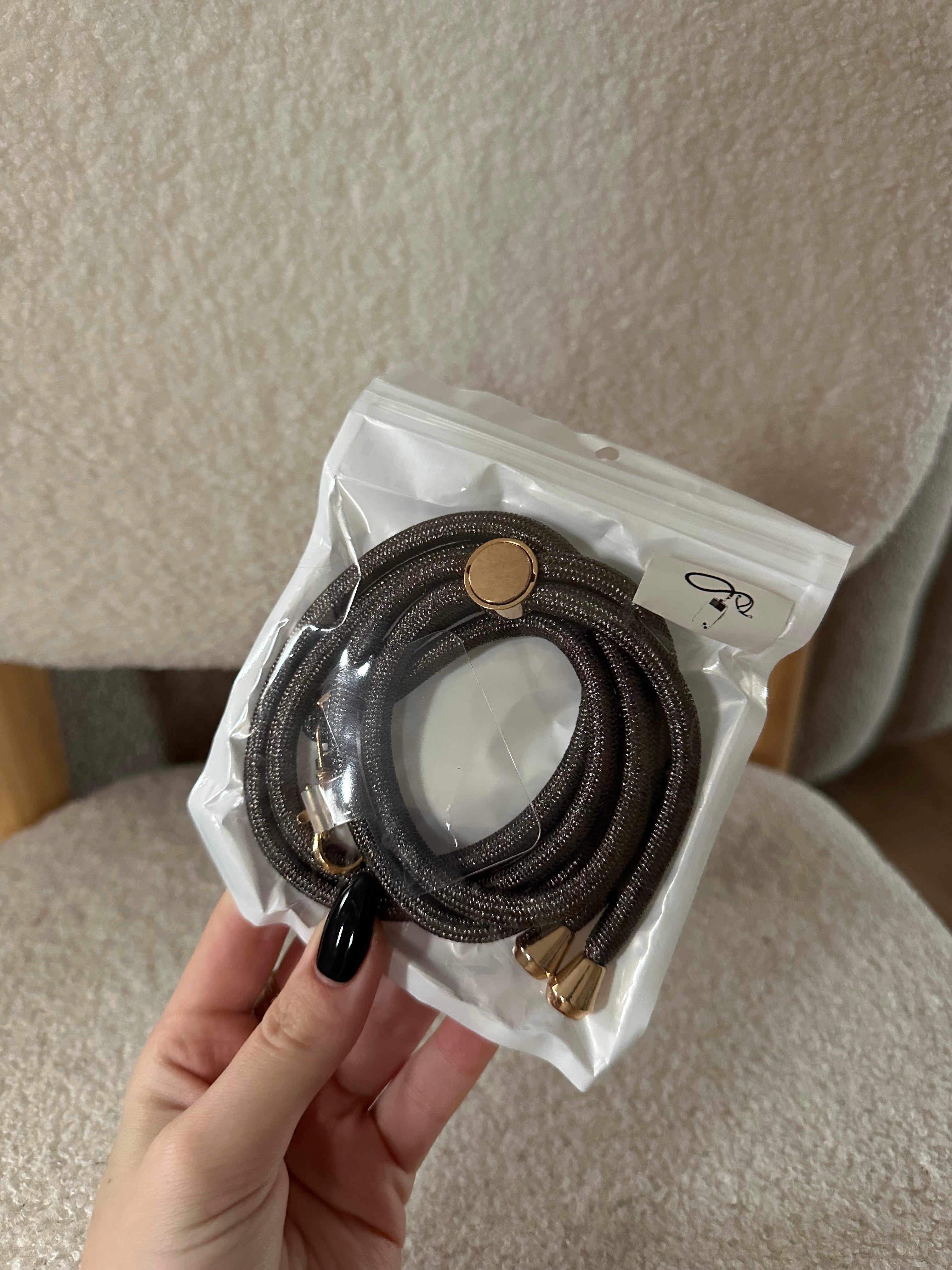 ACCROCHE-TÉLÉPHONE